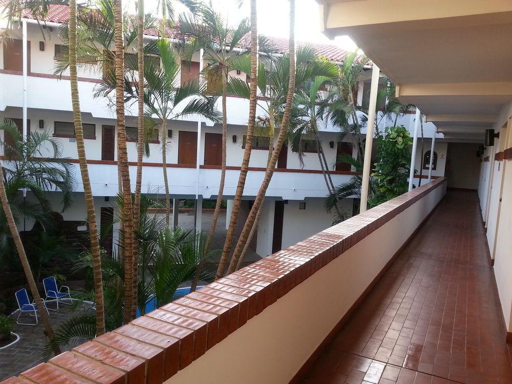 Las Palmas Santa Cruz de La Sierra Exterior foto