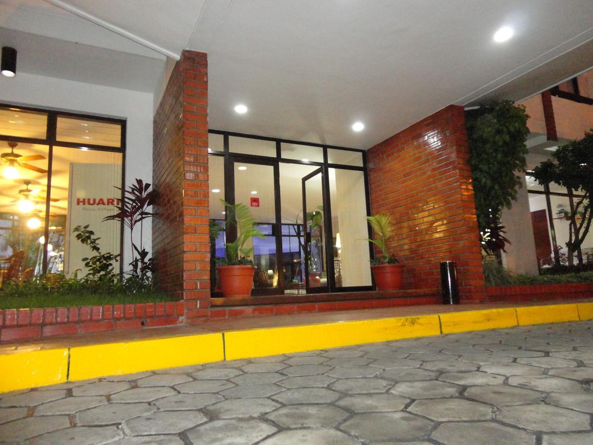 Las Palmas Santa Cruz de La Sierra Exterior foto